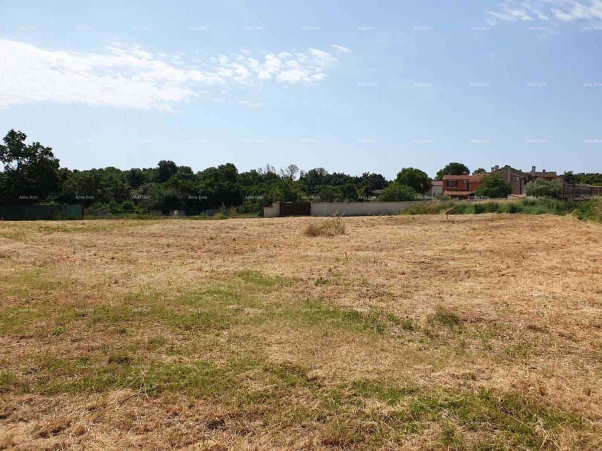 Prostrana costruzione di 1700 m² a Šišan - un'opportunità ideale per la tua casa o investimento