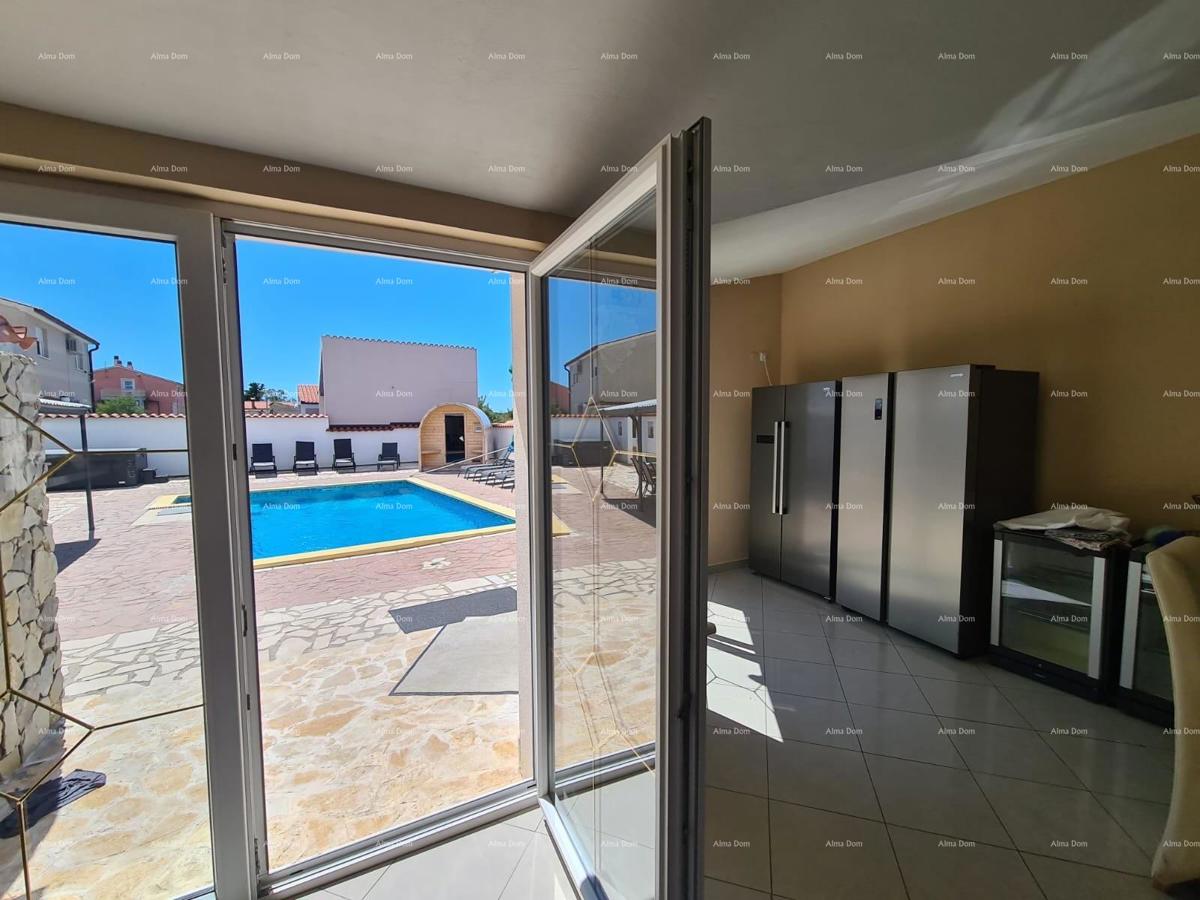 In vendita casa con piscina – Valtura