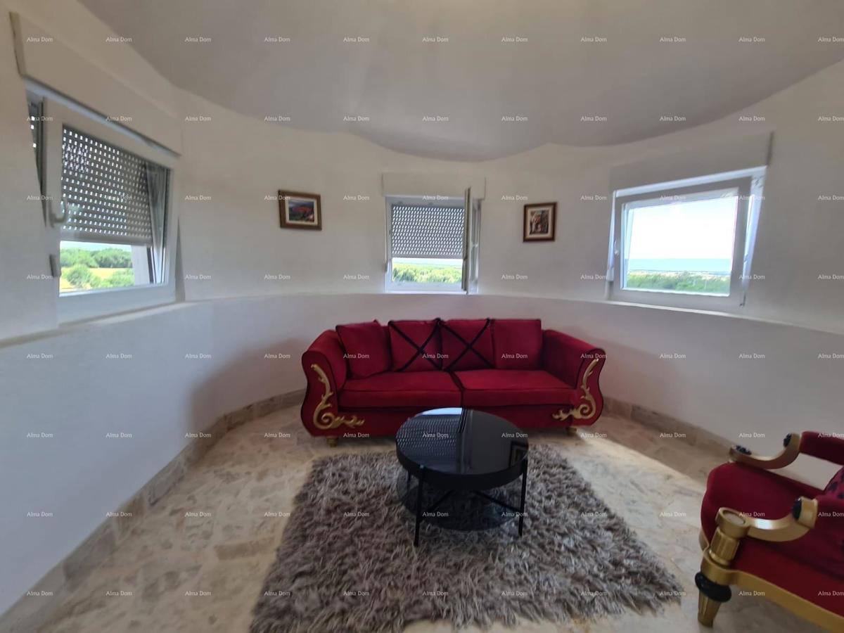 In vendita casa con piscina – Valtura