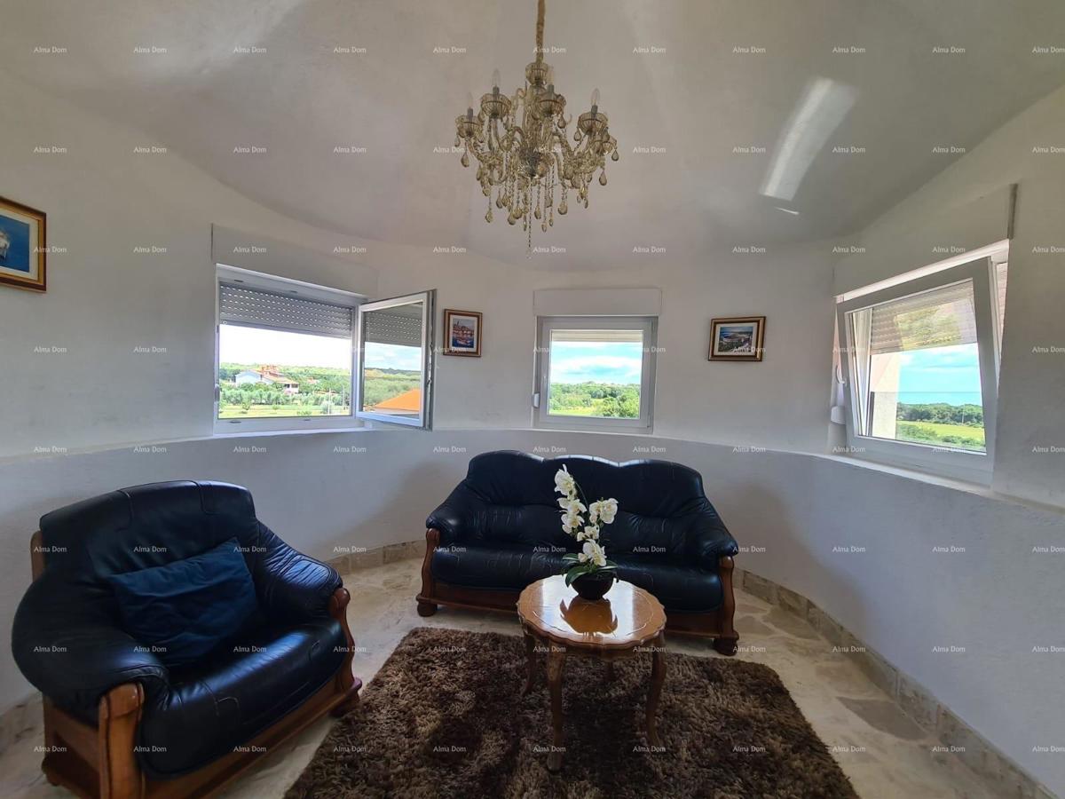 In vendita casa con piscina – Valtura