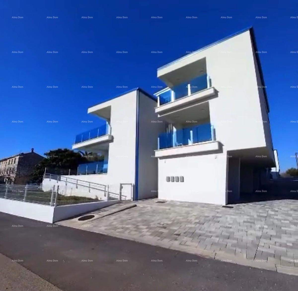 Appartamento moderno con due posti auto, nel blocco B, vicino a Umago! s2