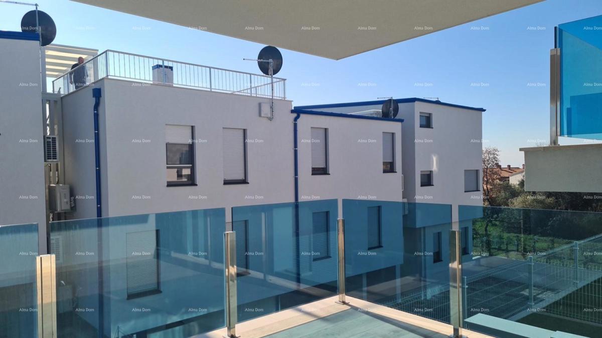 Appartamento moderno con due posti auto, nel blocco B, vicino a Umago! s2