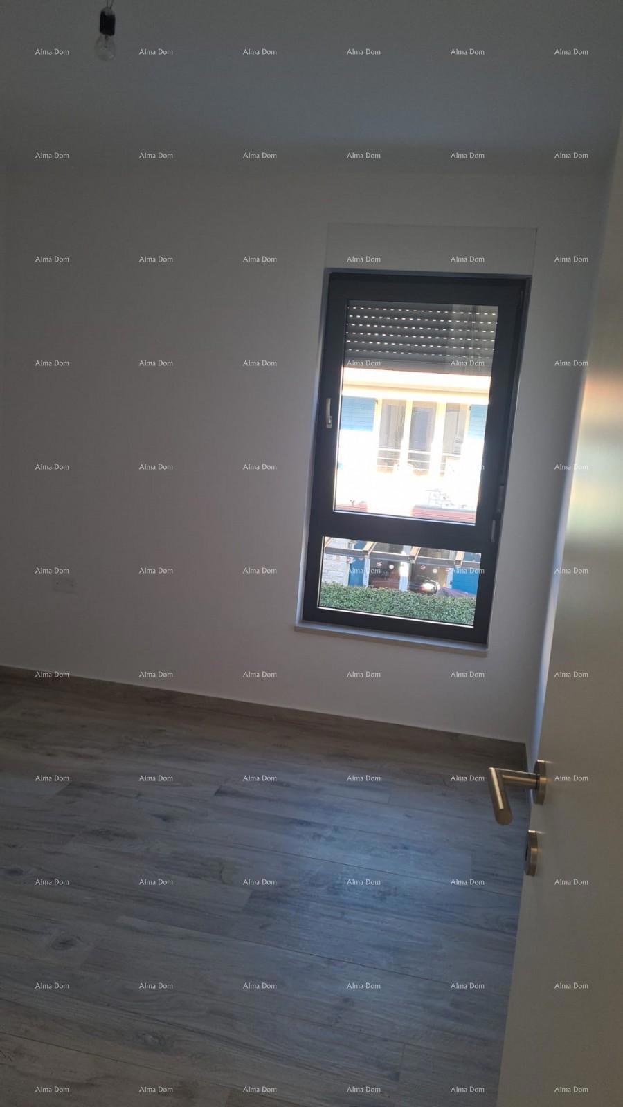 Appartamento moderno con due posti auto, nel blocco B, vicino a Umago! s2