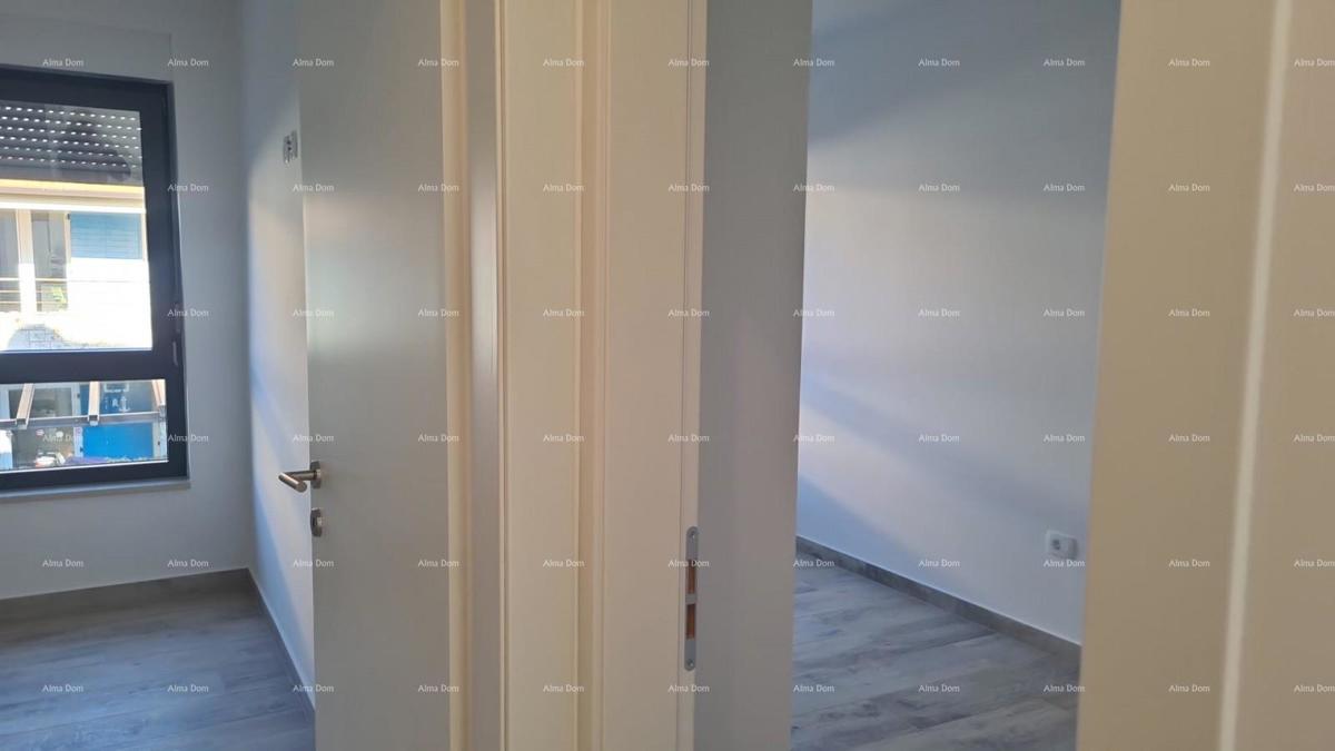 Appartamento moderno con due posti auto, nel blocco B, vicino a Umago! s2