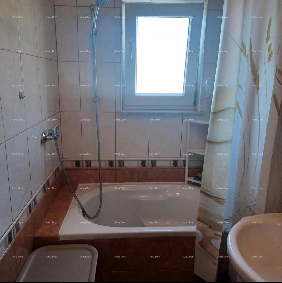 Bel appartamento funzionale in una zona tranquilla di Medulin