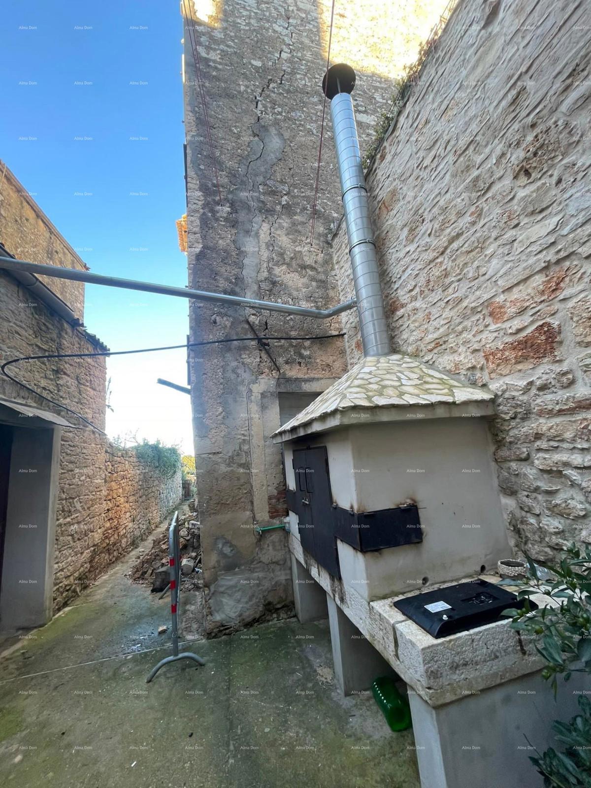 In vendita casa in pietra da ristrutturare nel cuore di Vodnjan