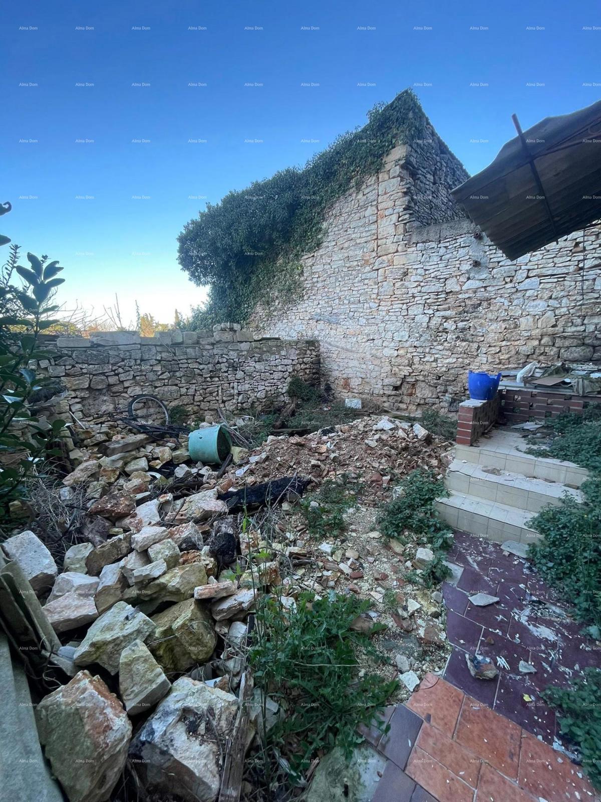 In vendita casa in pietra da ristrutturare nel cuore di Vodnjan