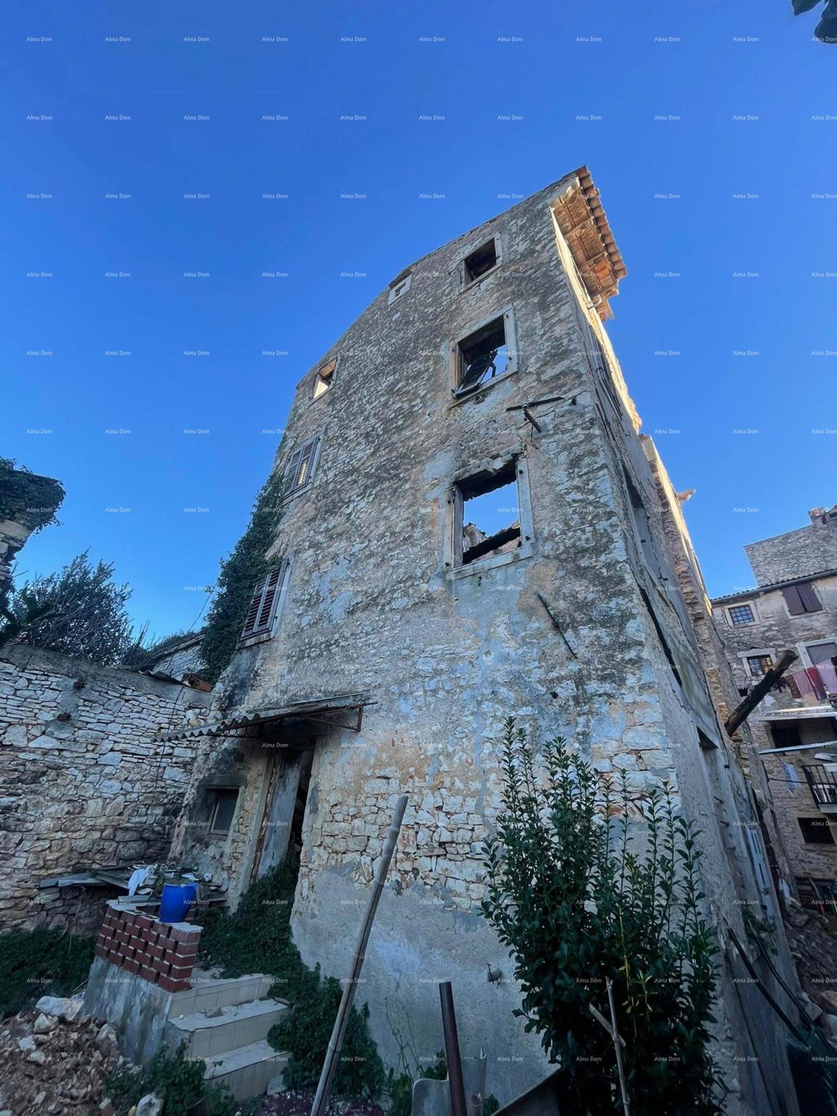 In vendita casa in pietra da ristrutturare nel cuore di Vodnjan