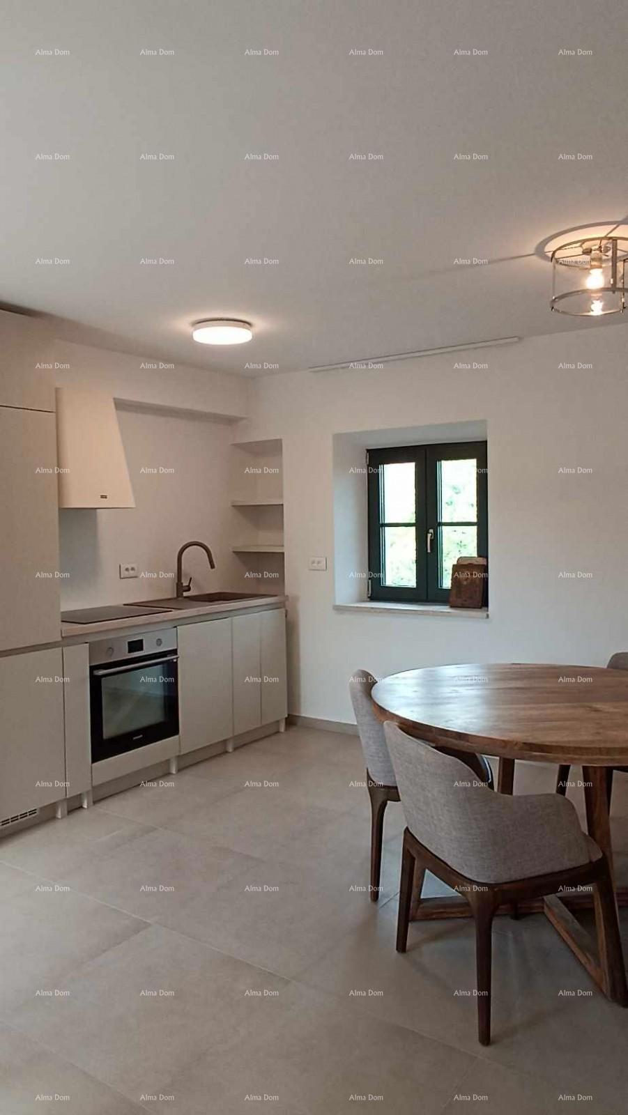 Vendita di un appartamento duplex arredato con vista mare, Tar, Poreč!