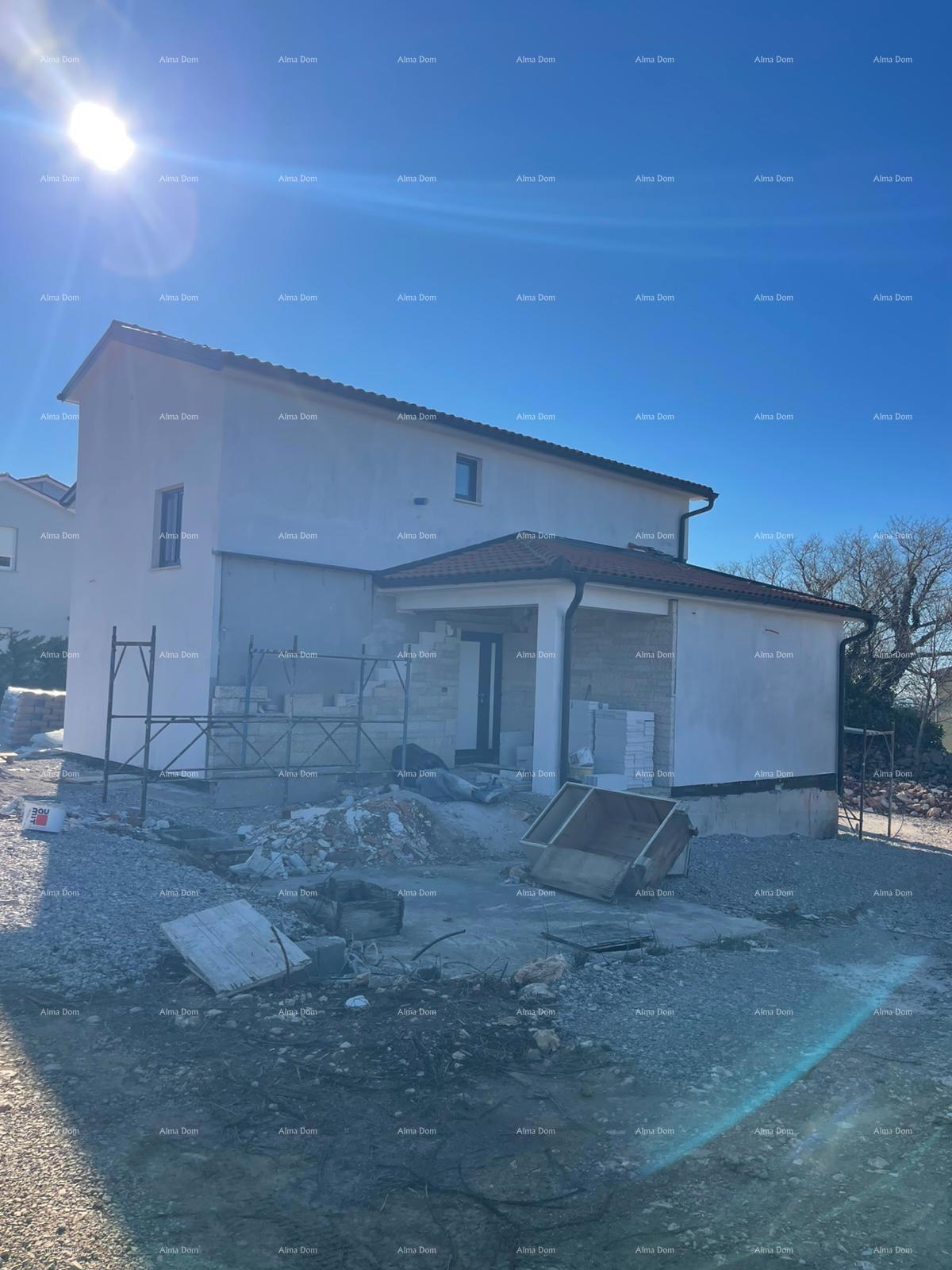 In vendita casa con piscina e vista mare – tranquillo villaggio di Raša