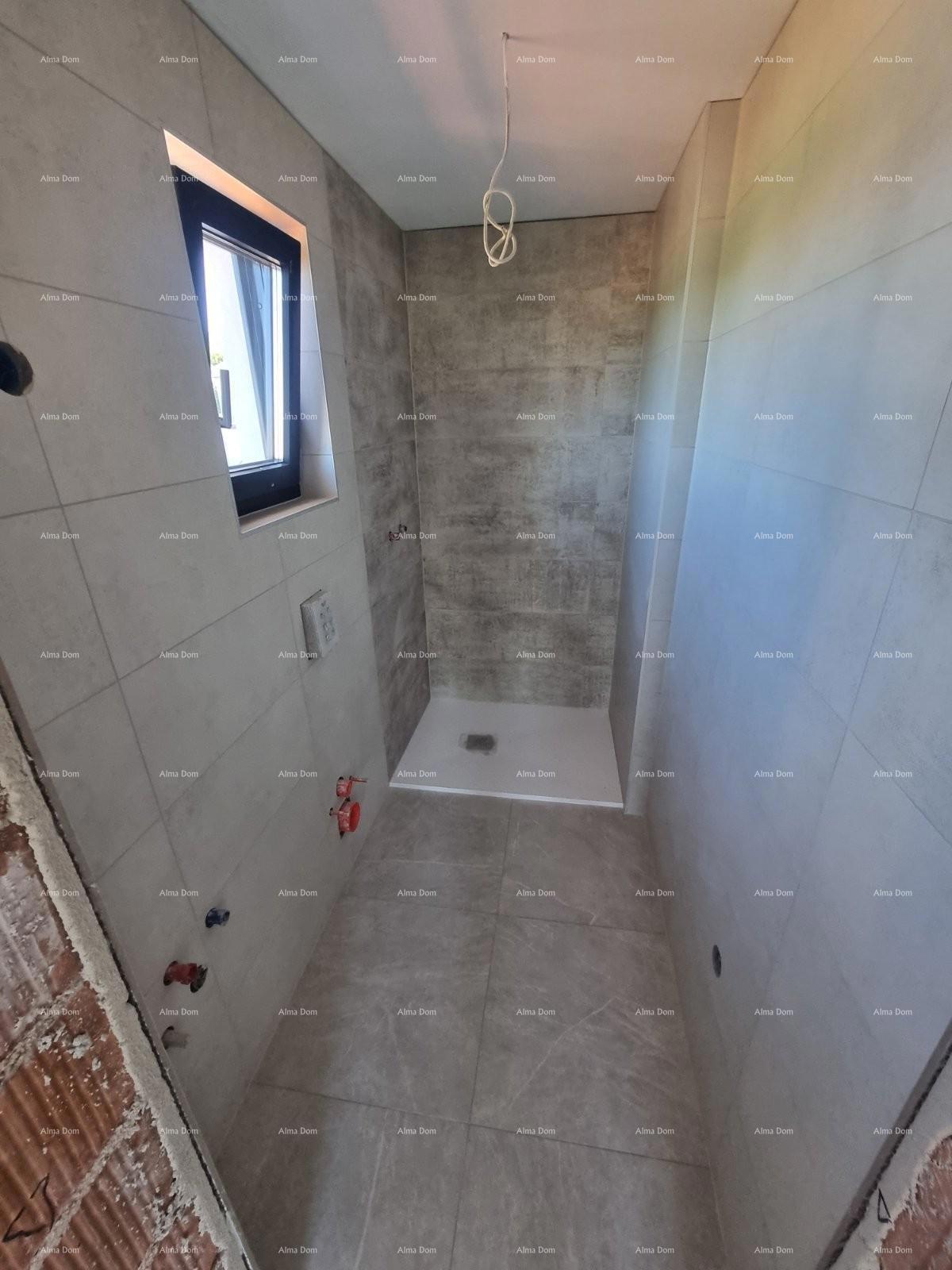 In vendita casa con piscina e vista mare – tranquillo villaggio di Raša