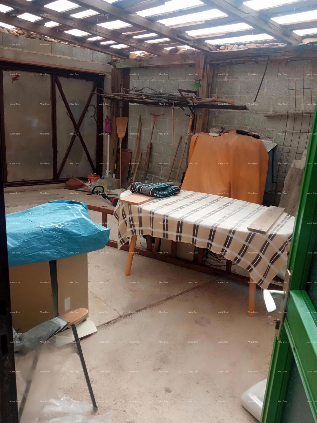 In vendita casa vacanze con giardino, Marčana