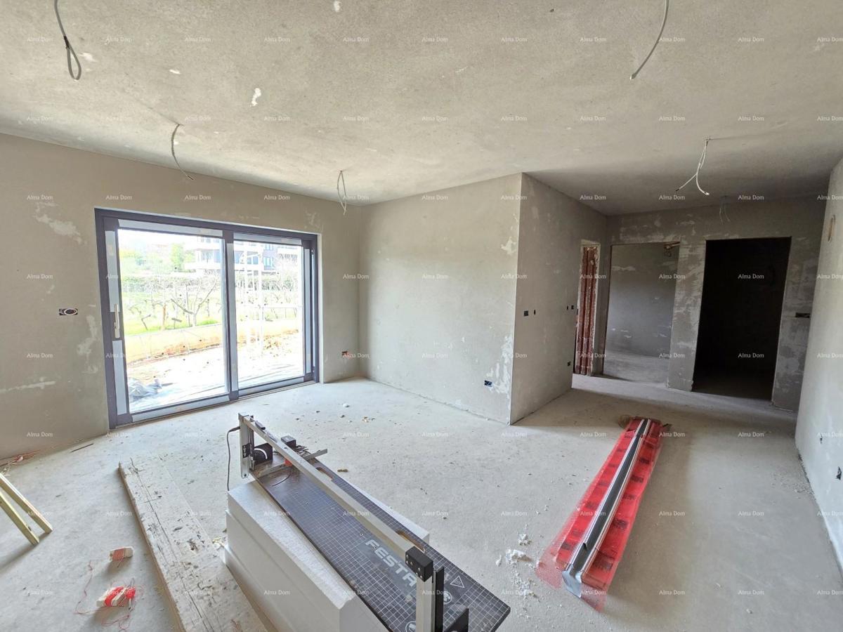 Due stanze al piano terra con giardino