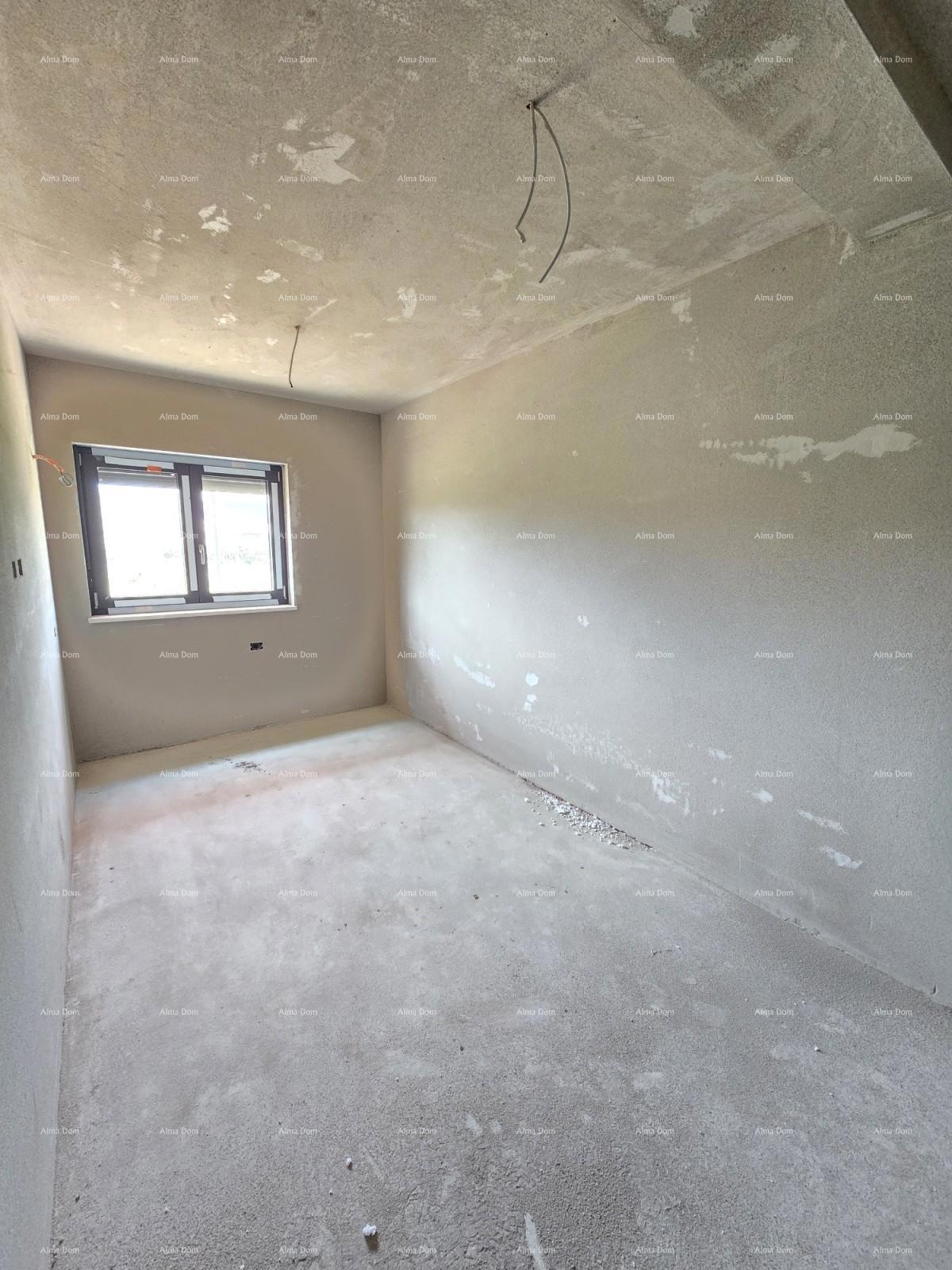 Due stanze al piano terra con giardino