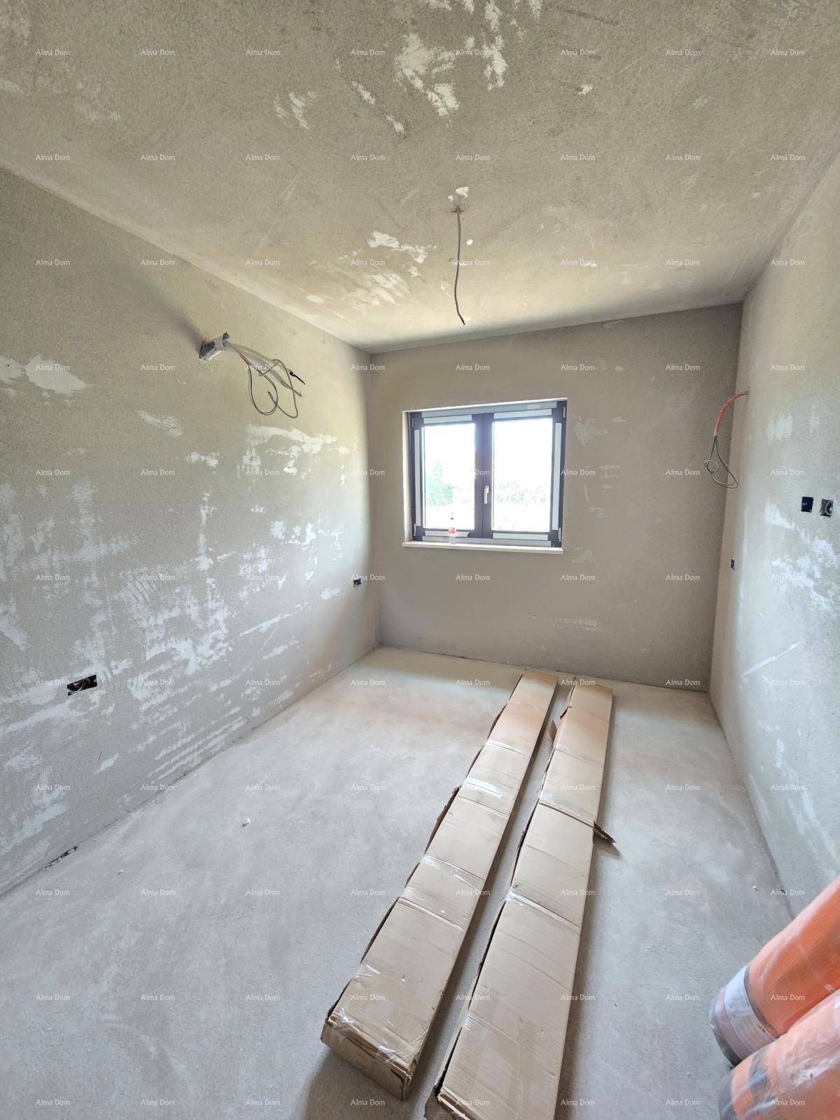 Due stanze al piano terra con giardino