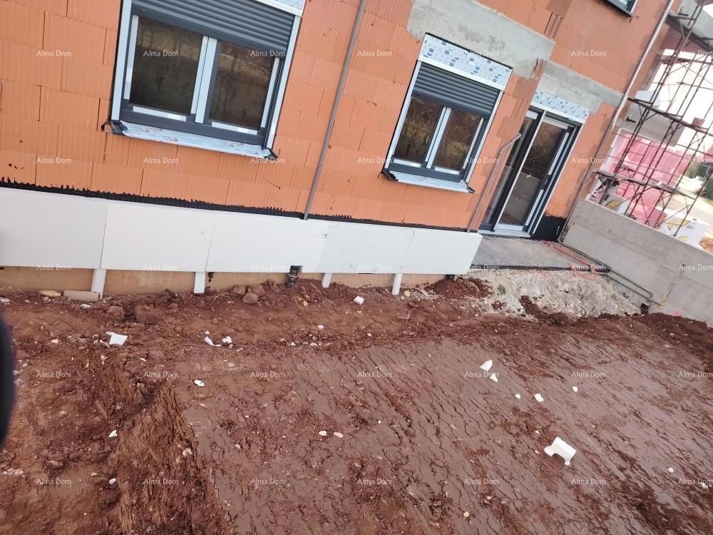 Due stanze al piano terra con giardino