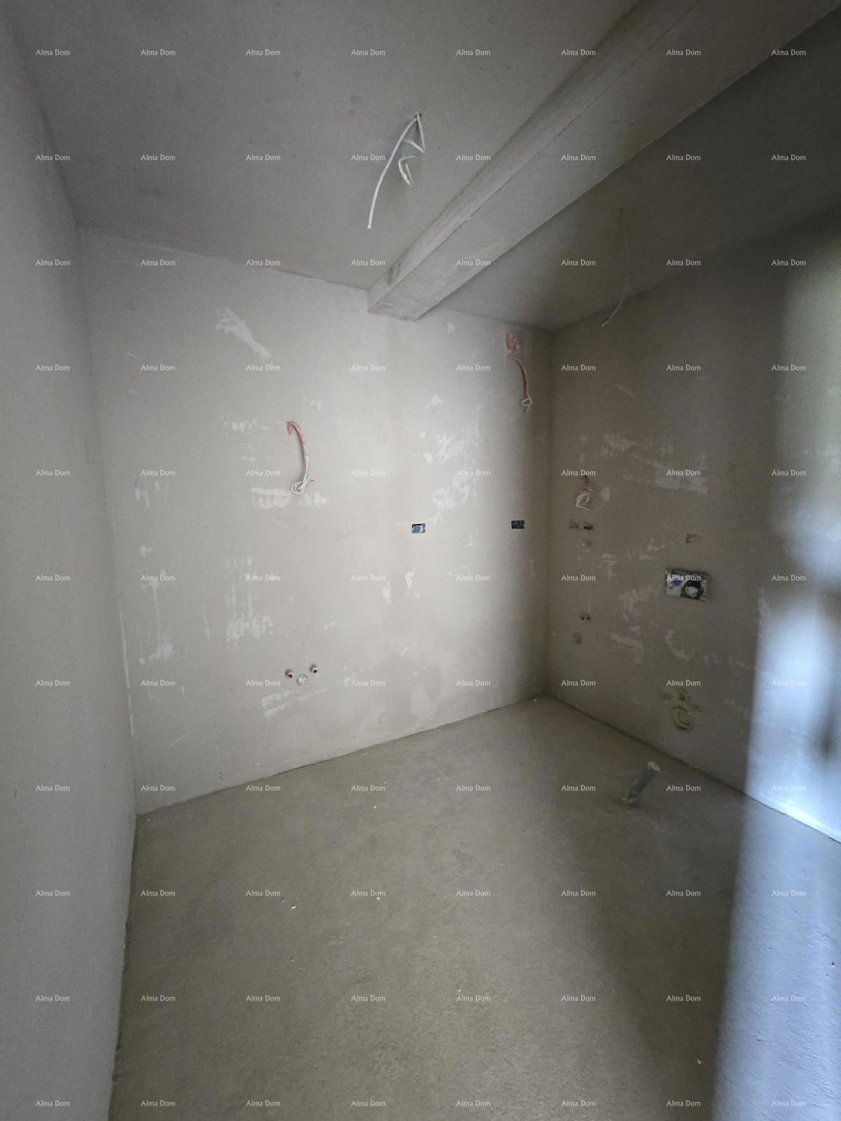 Due stanze al piano terra con giardino