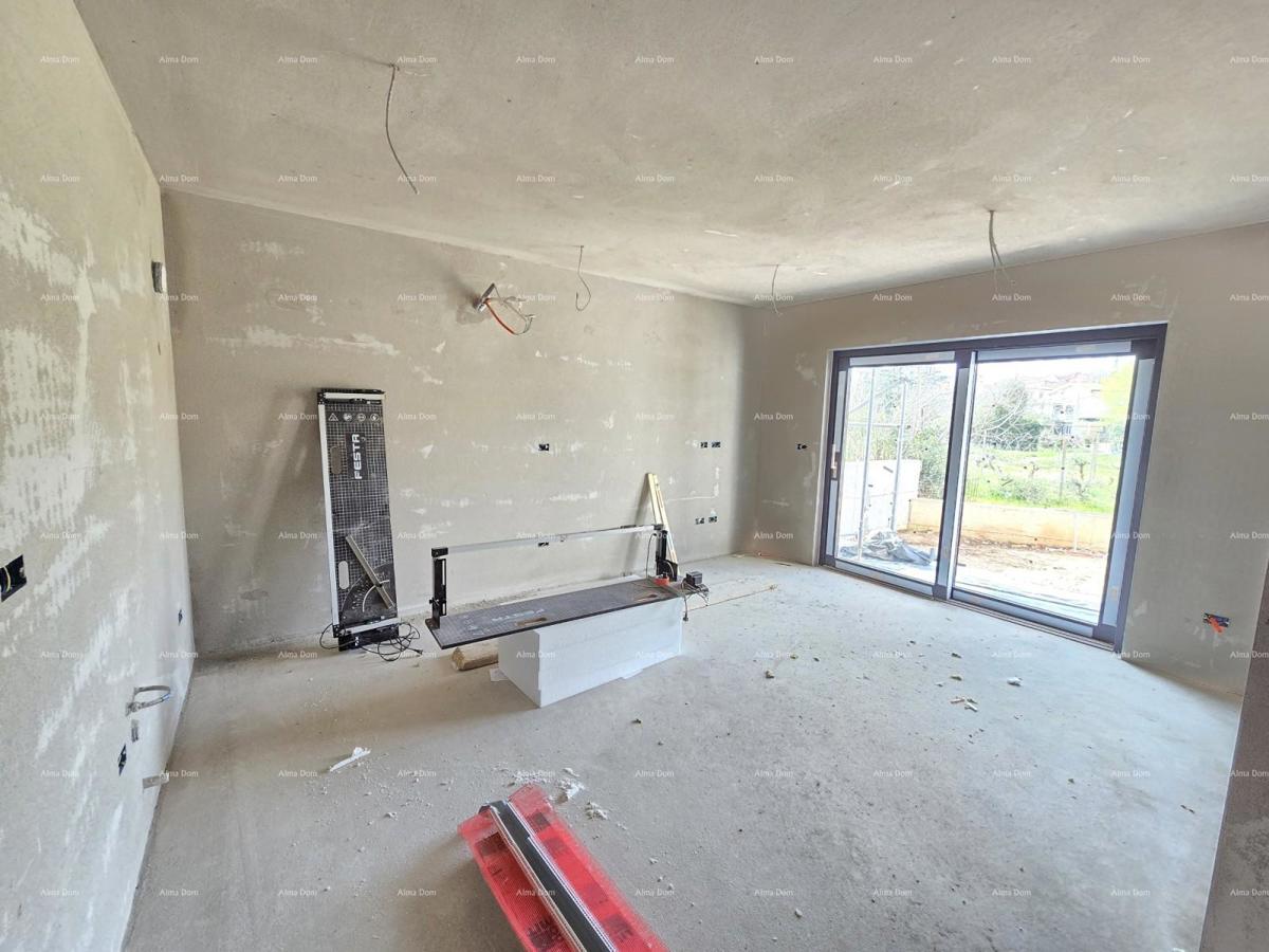 Due stanze al piano terra con giardino