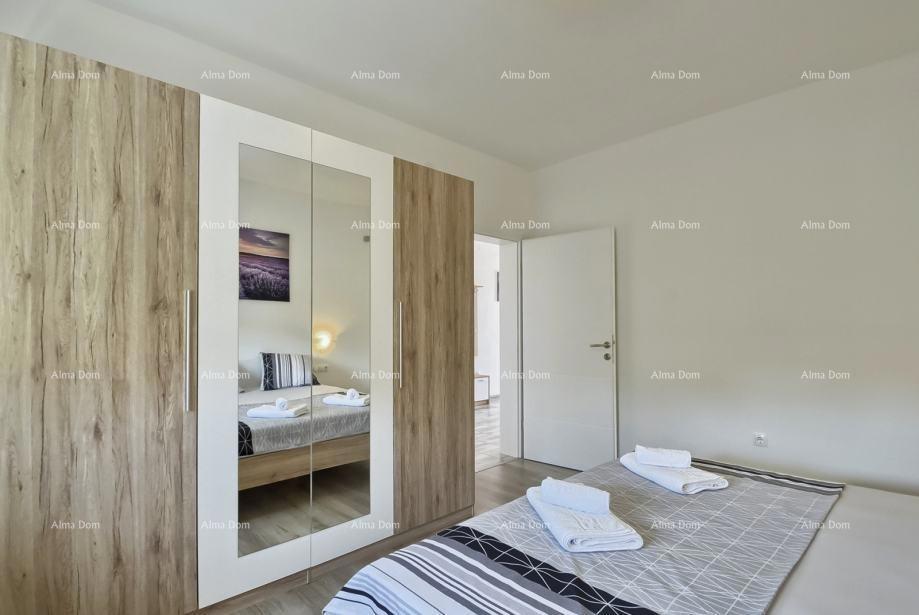 Vendita di un appartamento su due piani con grande giardino e garage, Ližnjan!