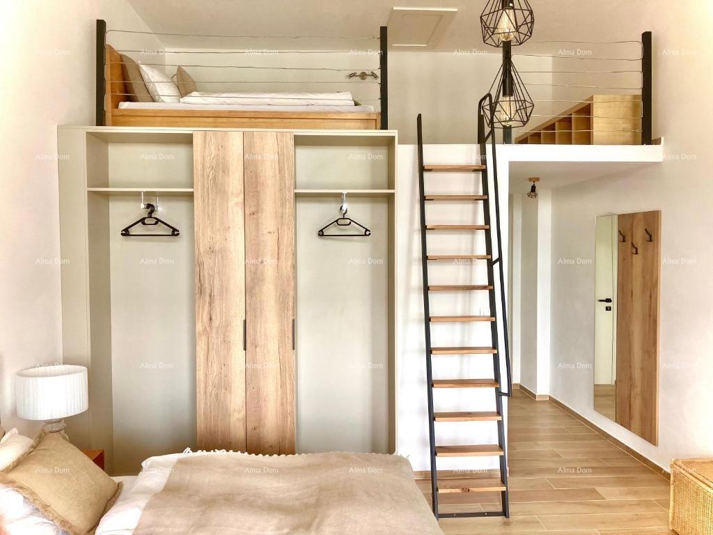 Bella e moderna casa in vendita, Parenzo