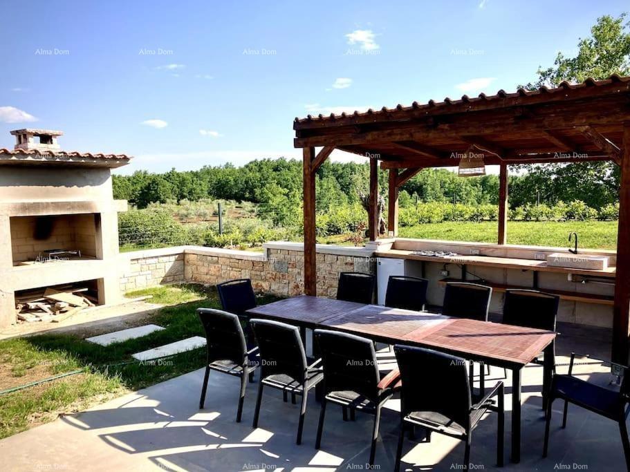 Bella e moderna casa in vendita, Parenzo