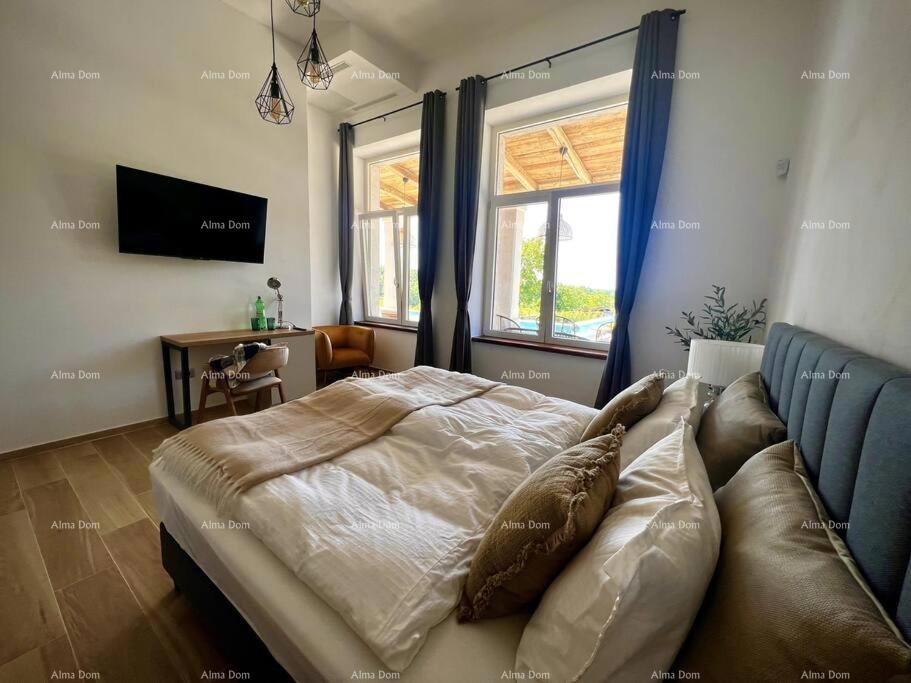 Bella e moderna casa in vendita, Parenzo