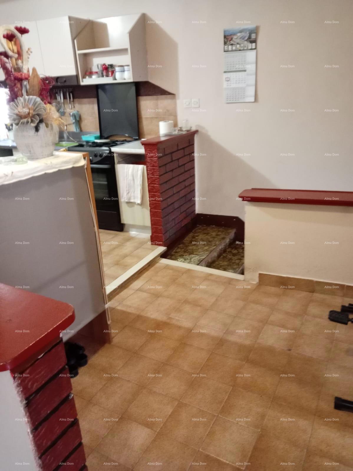 Casa, centro di Buje, 106 m²