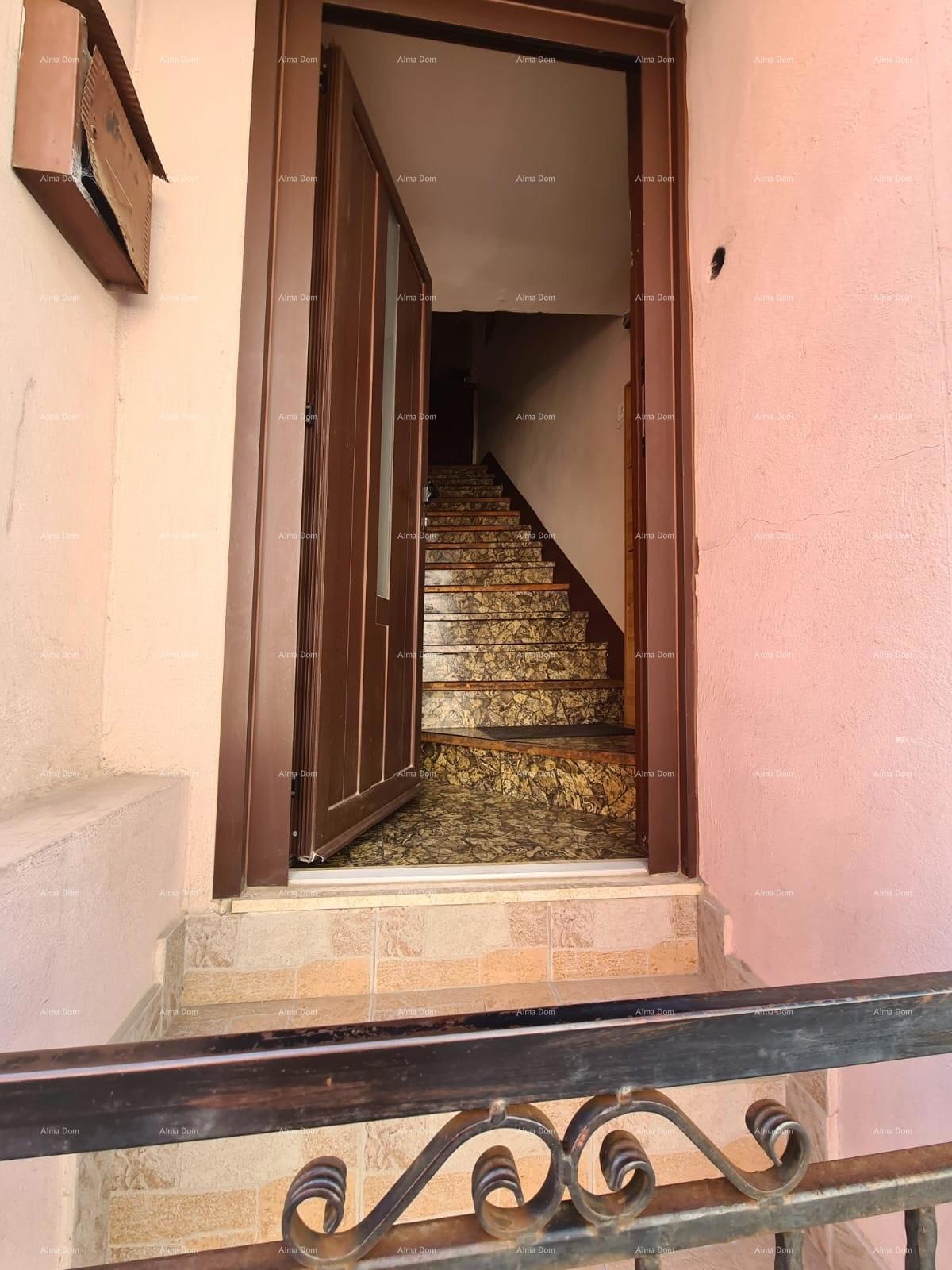 Casa, centro di Buje, 106 m²