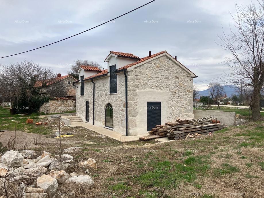 Casa in Pietra in Vendita