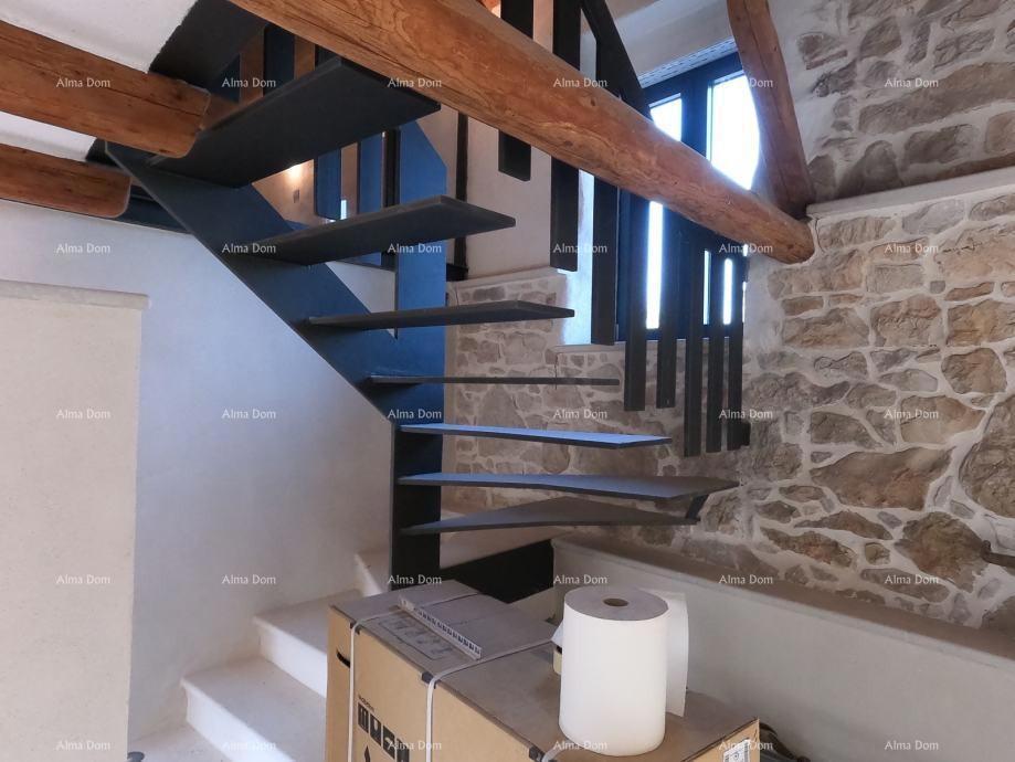 Casa in Pietra in Vendita