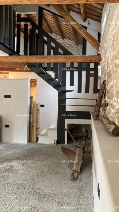 Casa in Pietra in Vendita