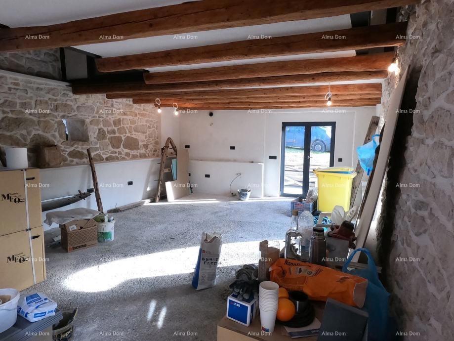 Casa in Pietra in Vendita