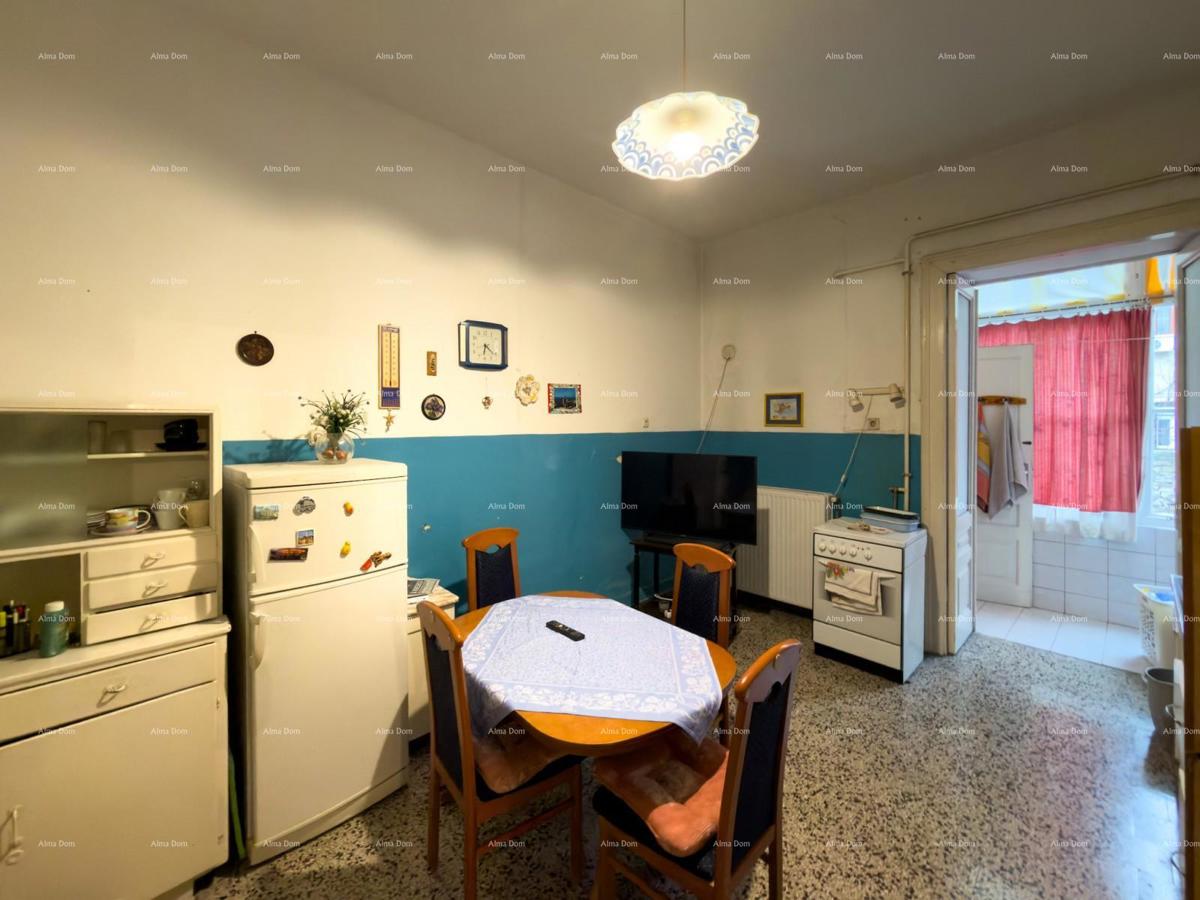 Grande appartamento nel centro di Pola!