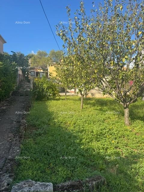 Vendita di una casa in zona centrale con edificio accessorio, Pola!