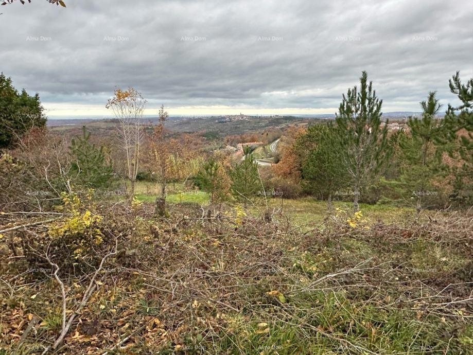 BUJE – TERRENO EDILIZIO 990 m²