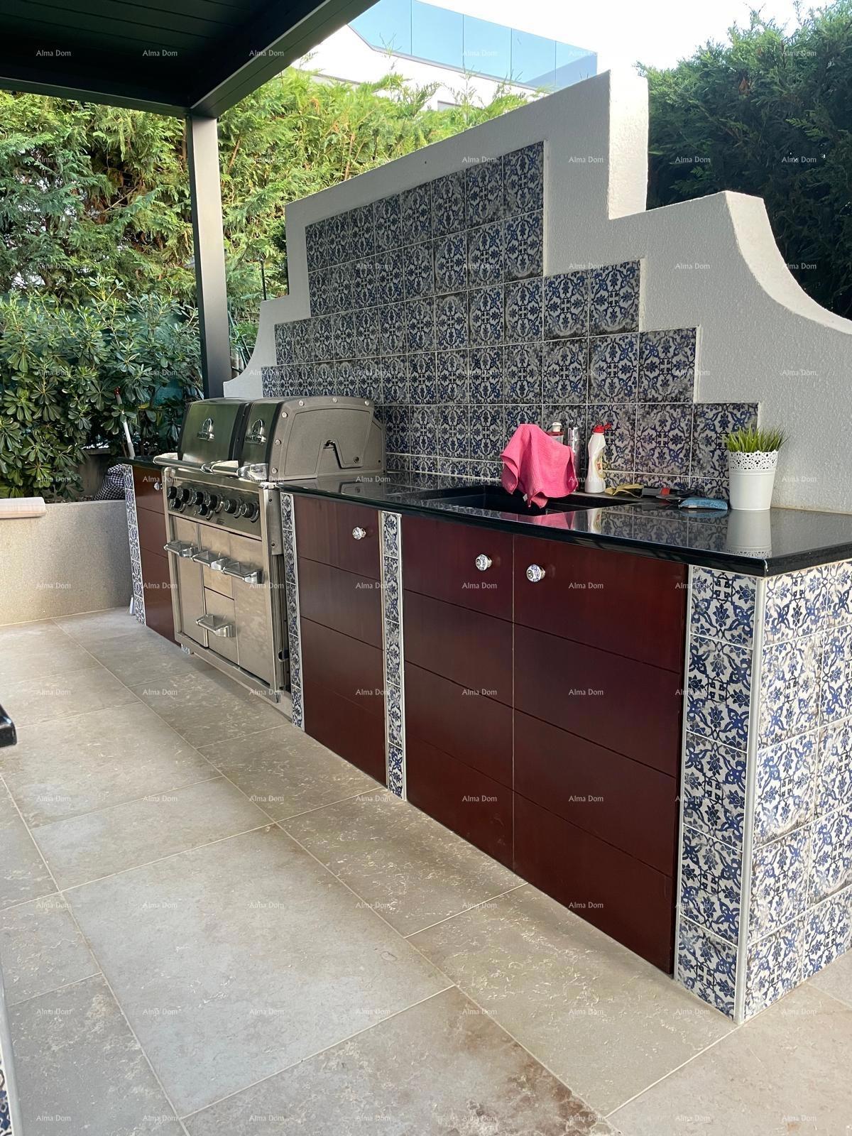 Vendita - Splendida, moderna villa con piscina - casa intelligente, Fažana! Vista mare!