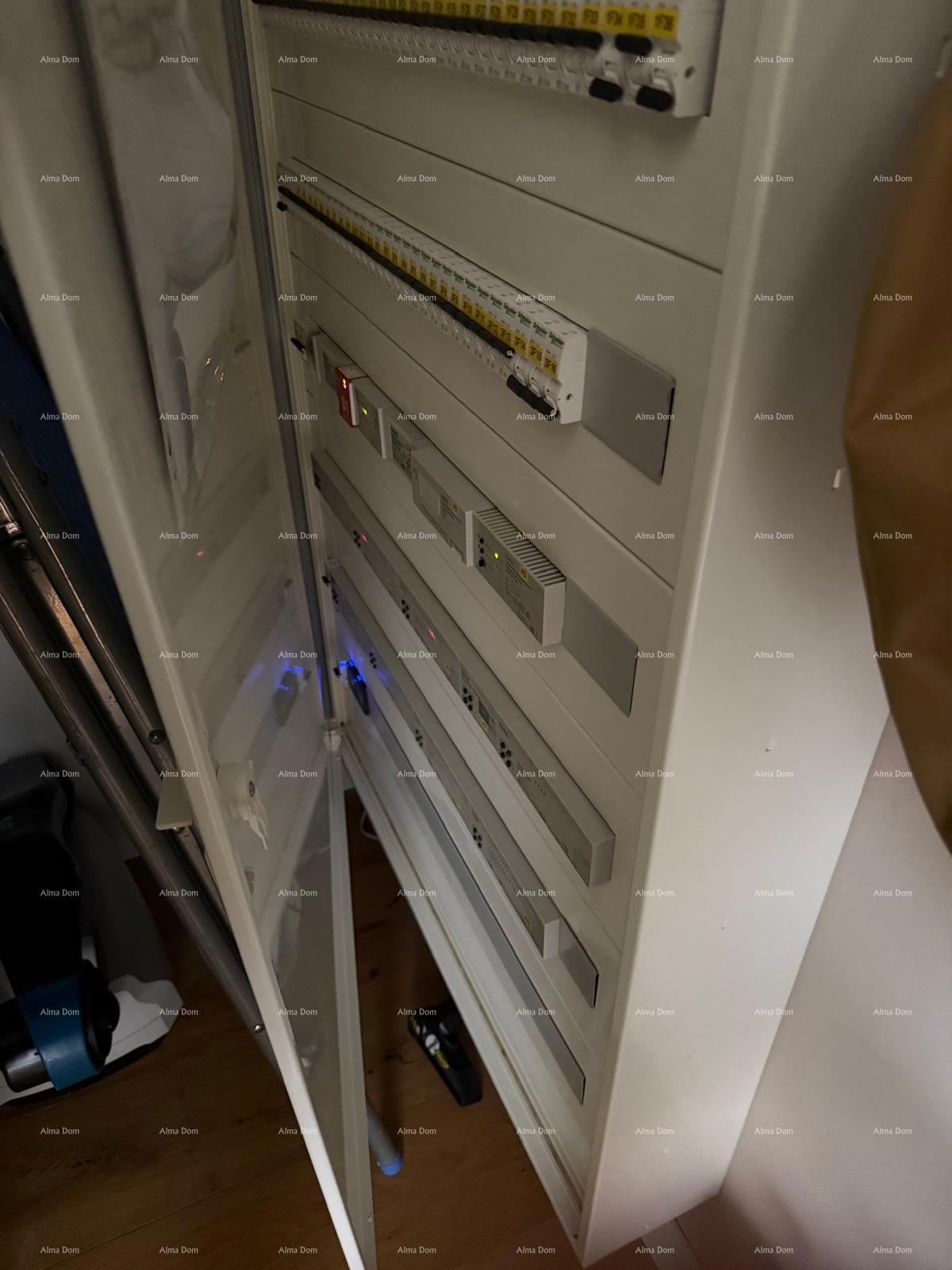 Vendita - Splendida, moderna villa con piscina - casa intelligente, Fažana! Vista mare!