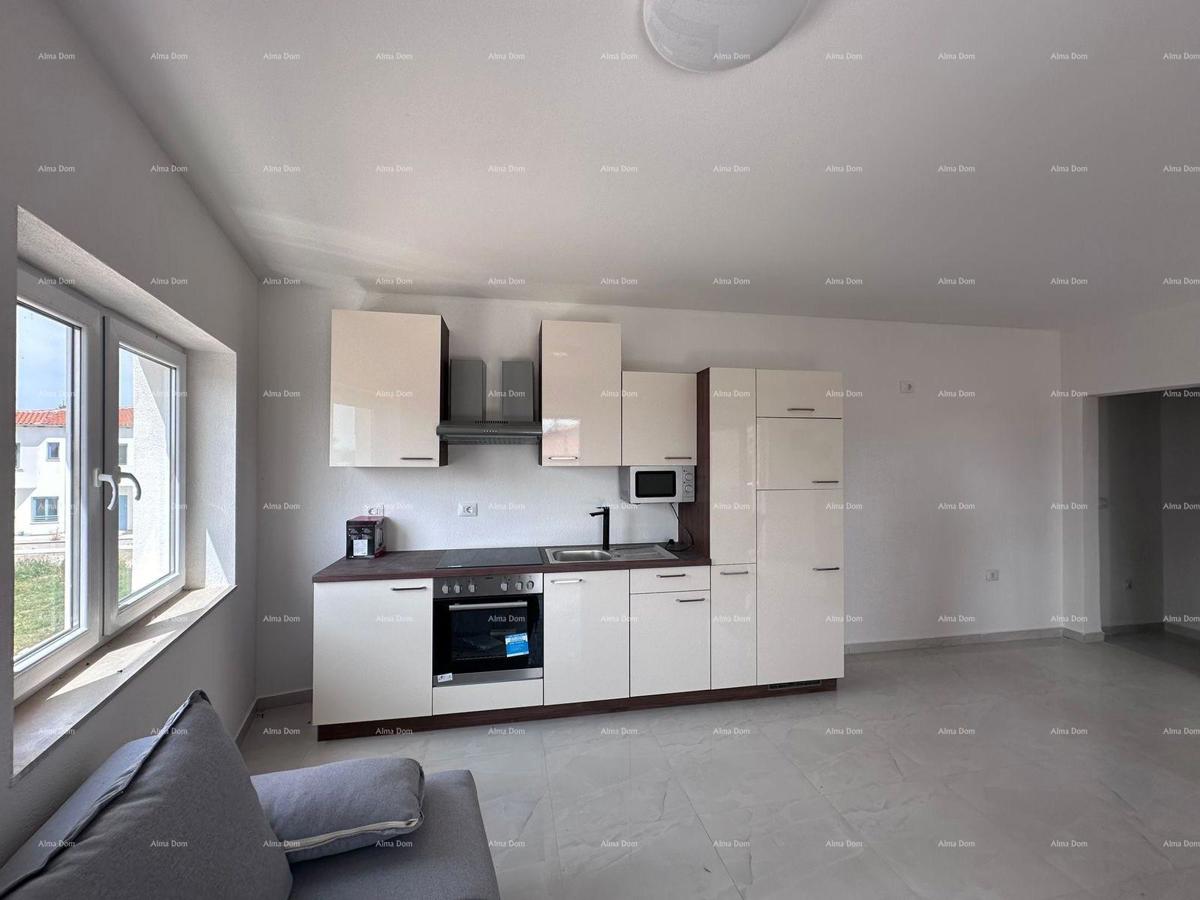 In vendita fantastica casa con tre appartamenti a Medulin!