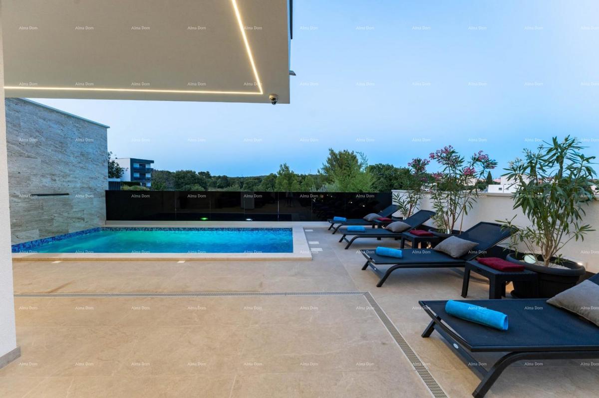 Casa moderna con piscina in un'ottima posizione, Medolino!