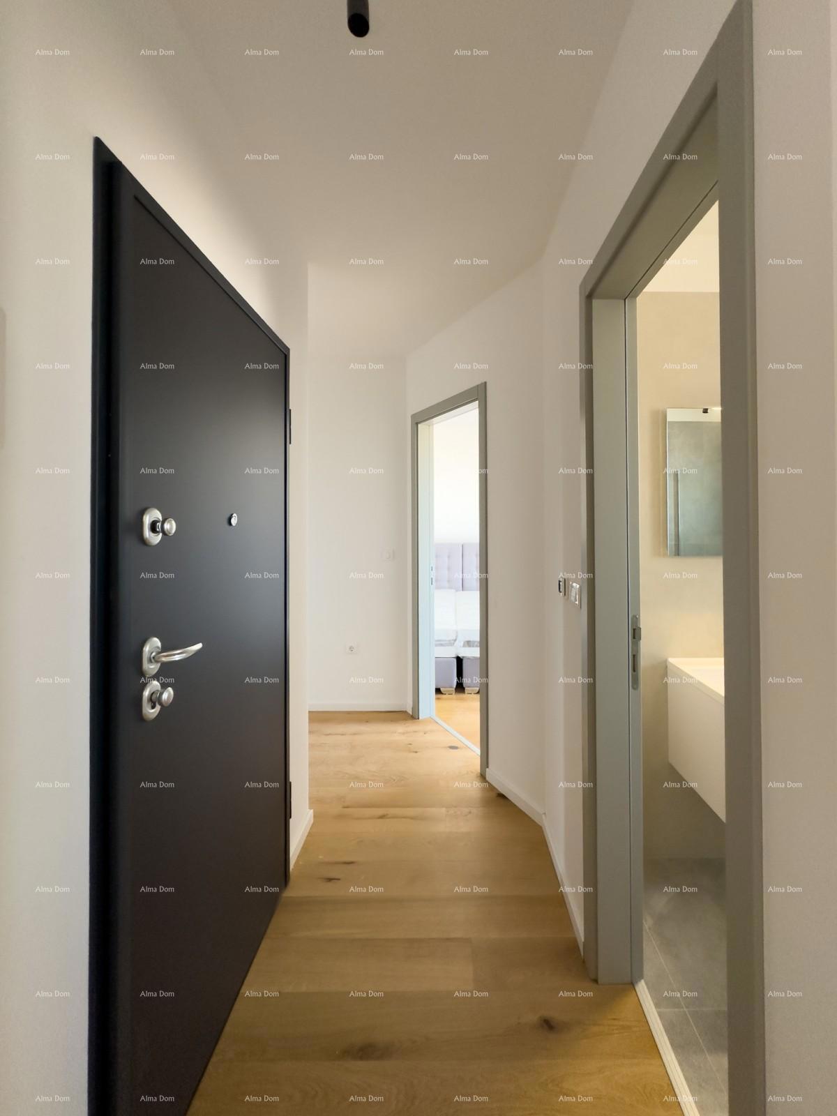 Appartamento spazioso a Pola con tre camere da letto e moderni comfort vicino al centro città