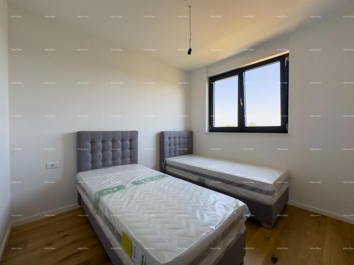 Appartamento spazioso a Pola con tre camere da letto e moderni comfort vicino al centro città