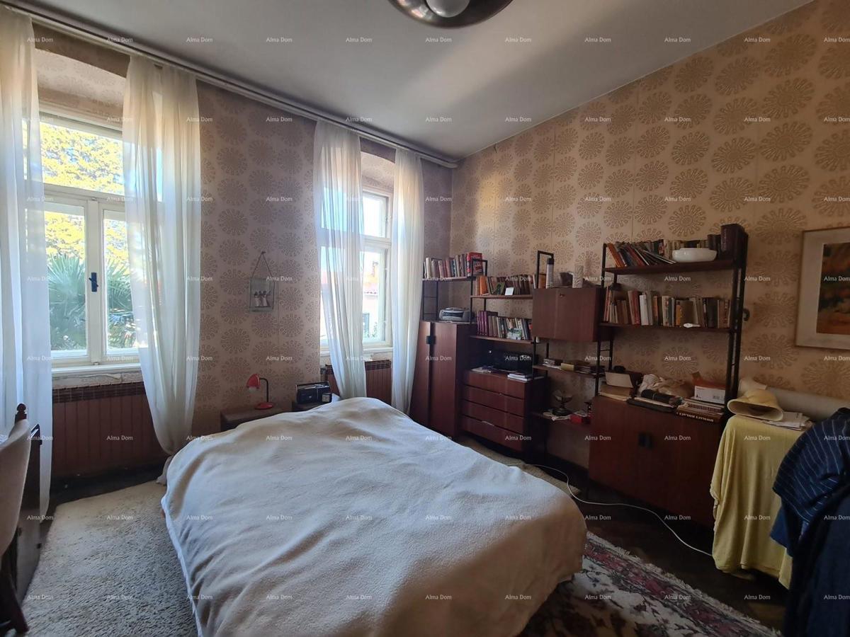 Stan al piano terra con giardino e garage – centro di Pola