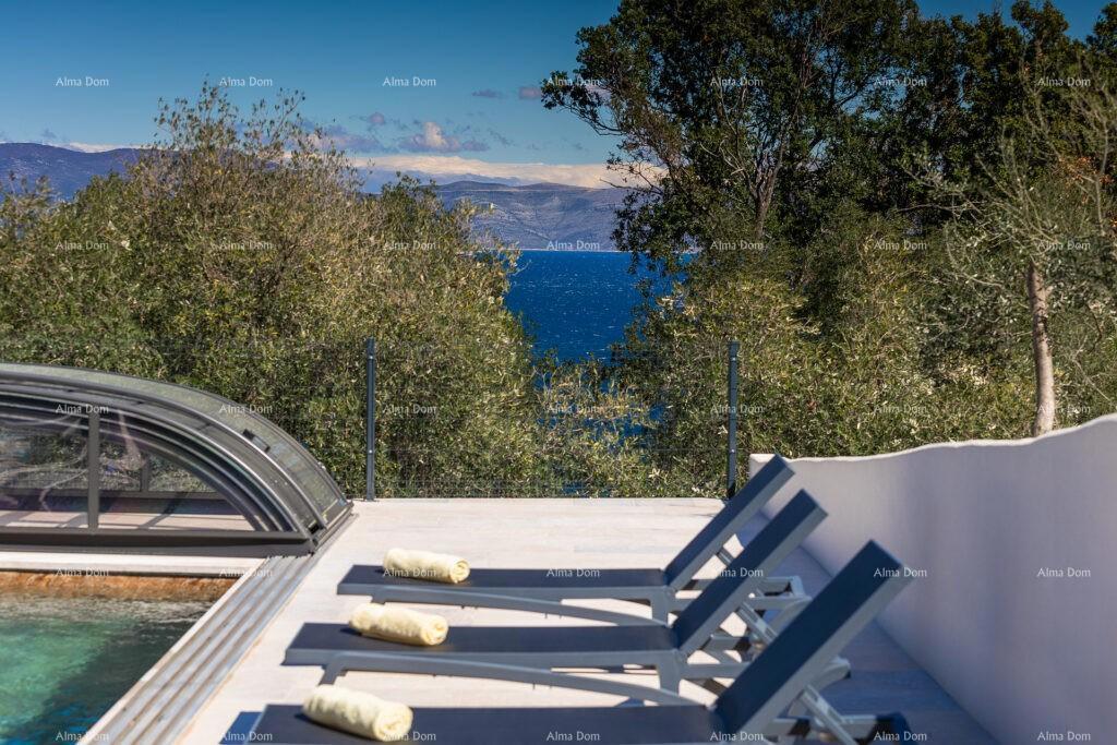 Raša, moderna villa con piscina riscaldata e vista mare