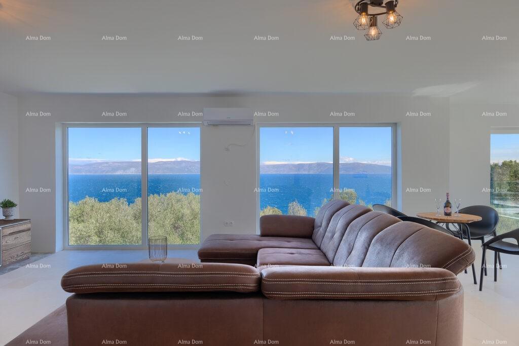 Raša, moderna villa con piscina riscaldata e vista mare