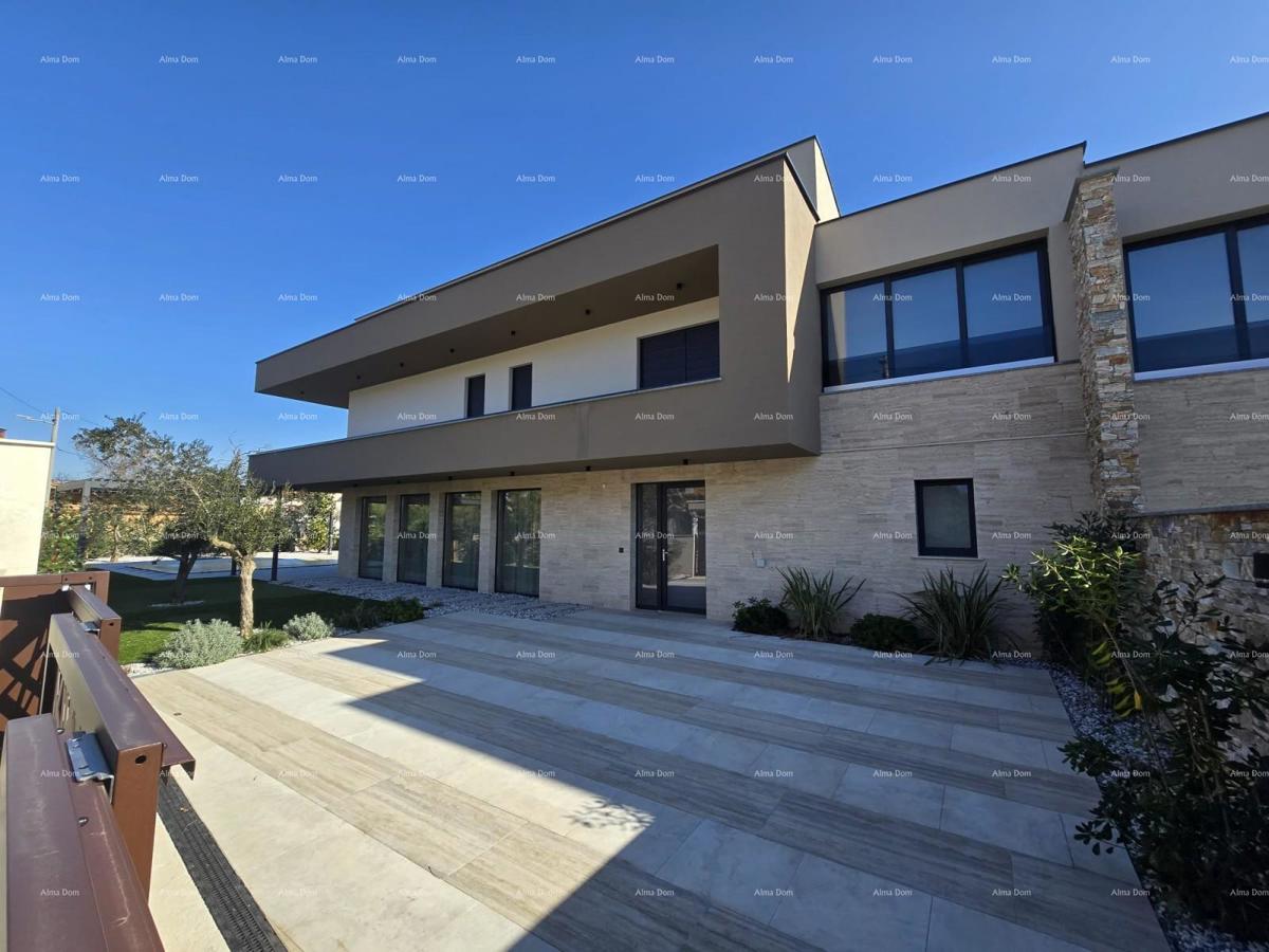 Villa moderna con piscina e sauna, Marčana!