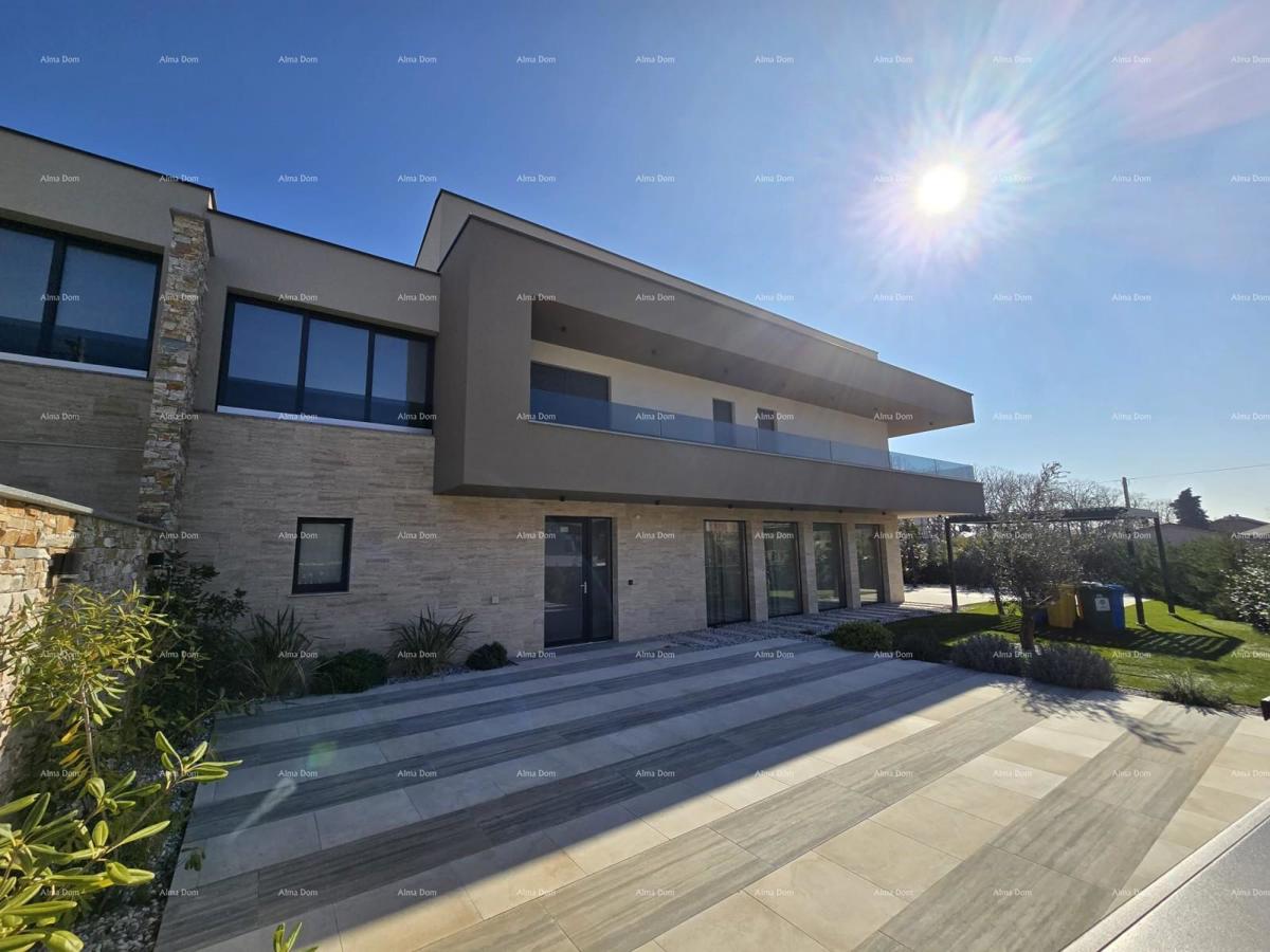 Villa moderna con piscina e sauna, Marčana!