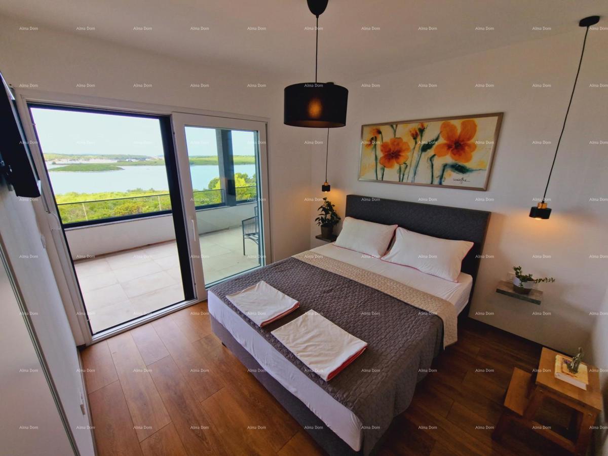 In vendita lussuosa villa a Medulin – 100 m dal mare