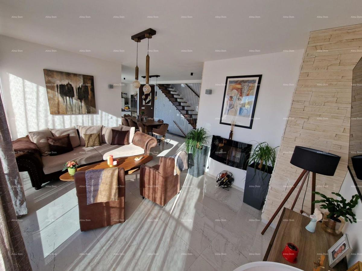 In vendita lussuosa villa a Medulin – 100 m dal mare