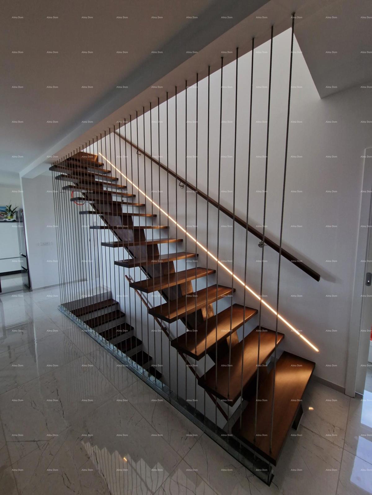 In vendita lussuosa villa a Medulin – 100 m dal mare