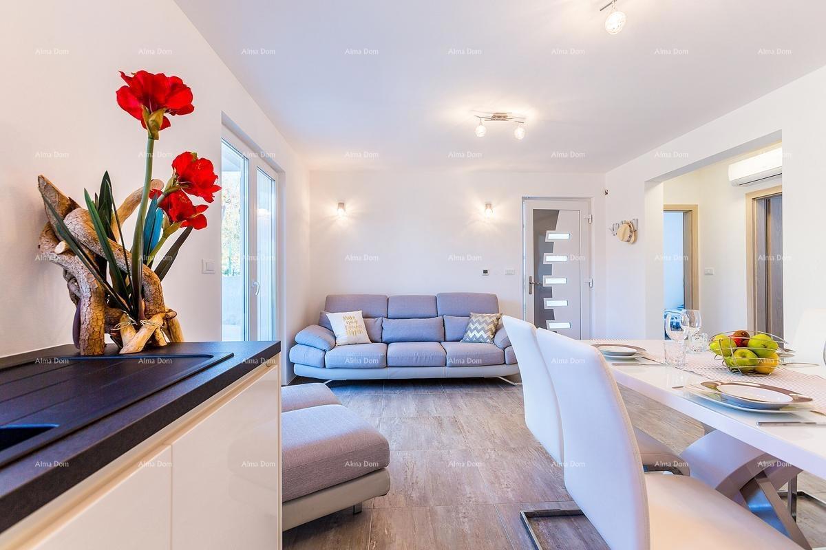 Medulin – casa con 2 appartamenti, 100 m dalla spiaggia